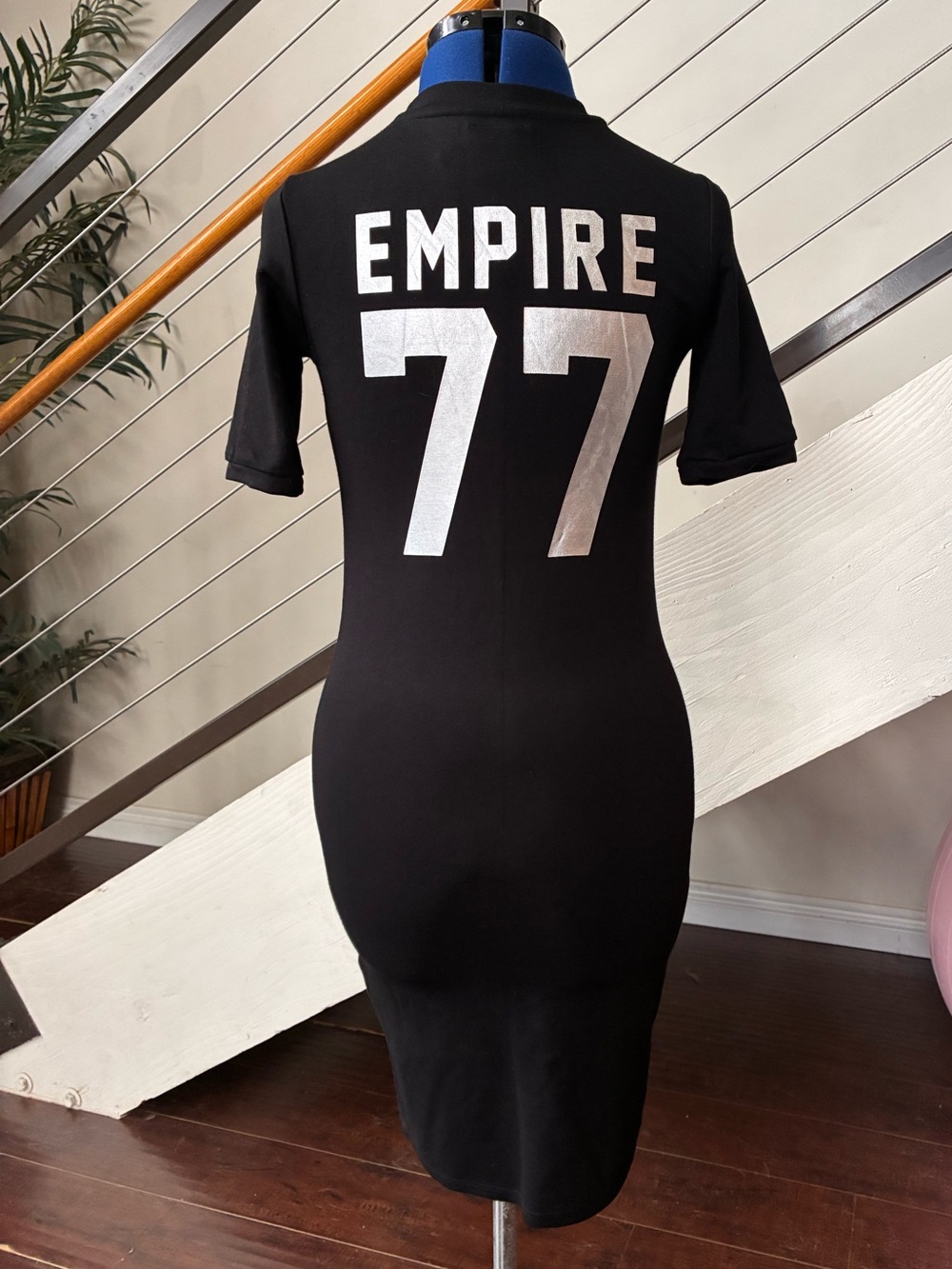 Star Wars Black Logo Crewneck dress - Picture 2 of 4
